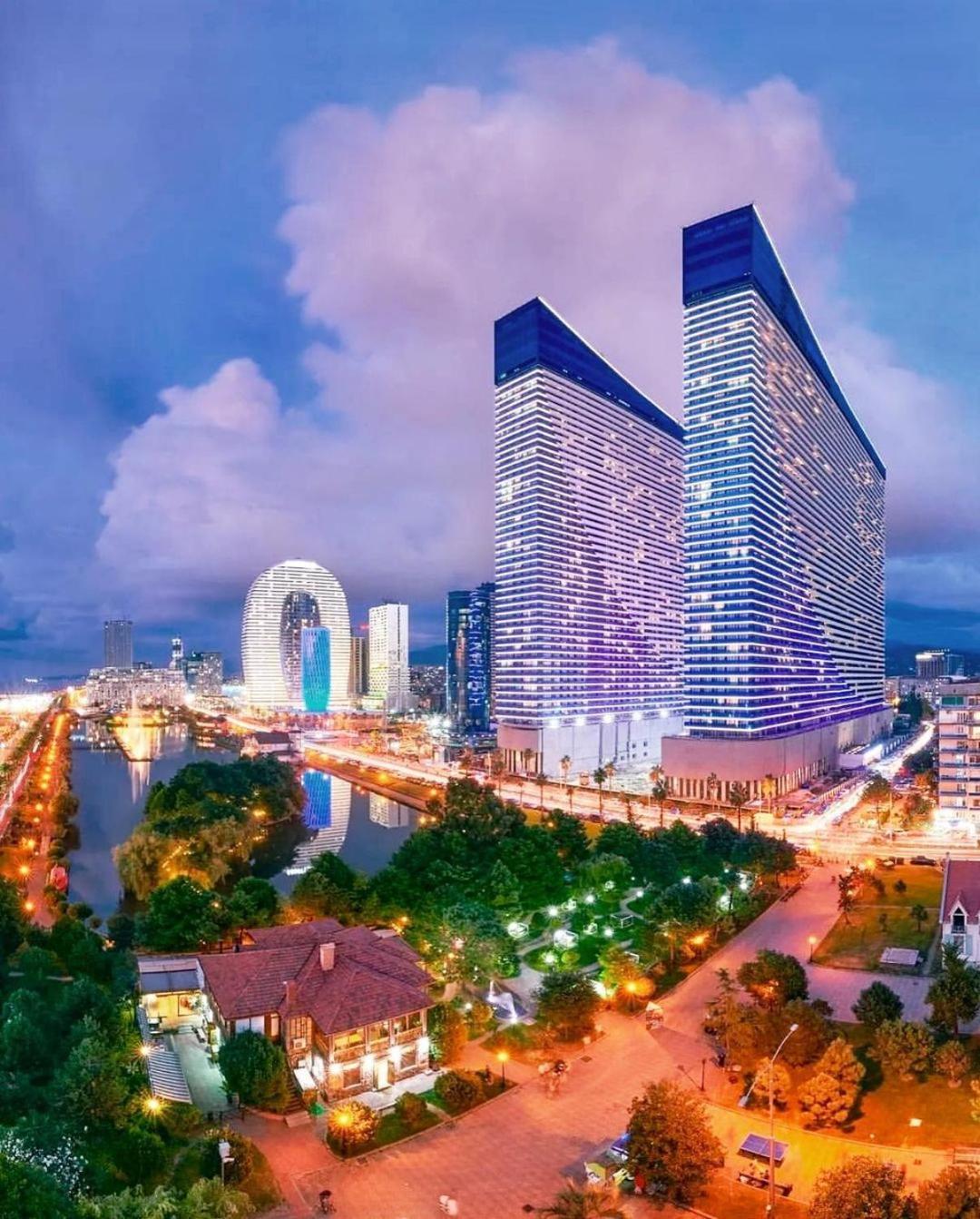 Orbi City Sea View 巴统 外观 照片